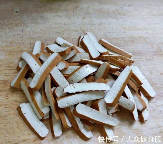 超级|香干炒蒜苗,鲜香入味,超级下饭