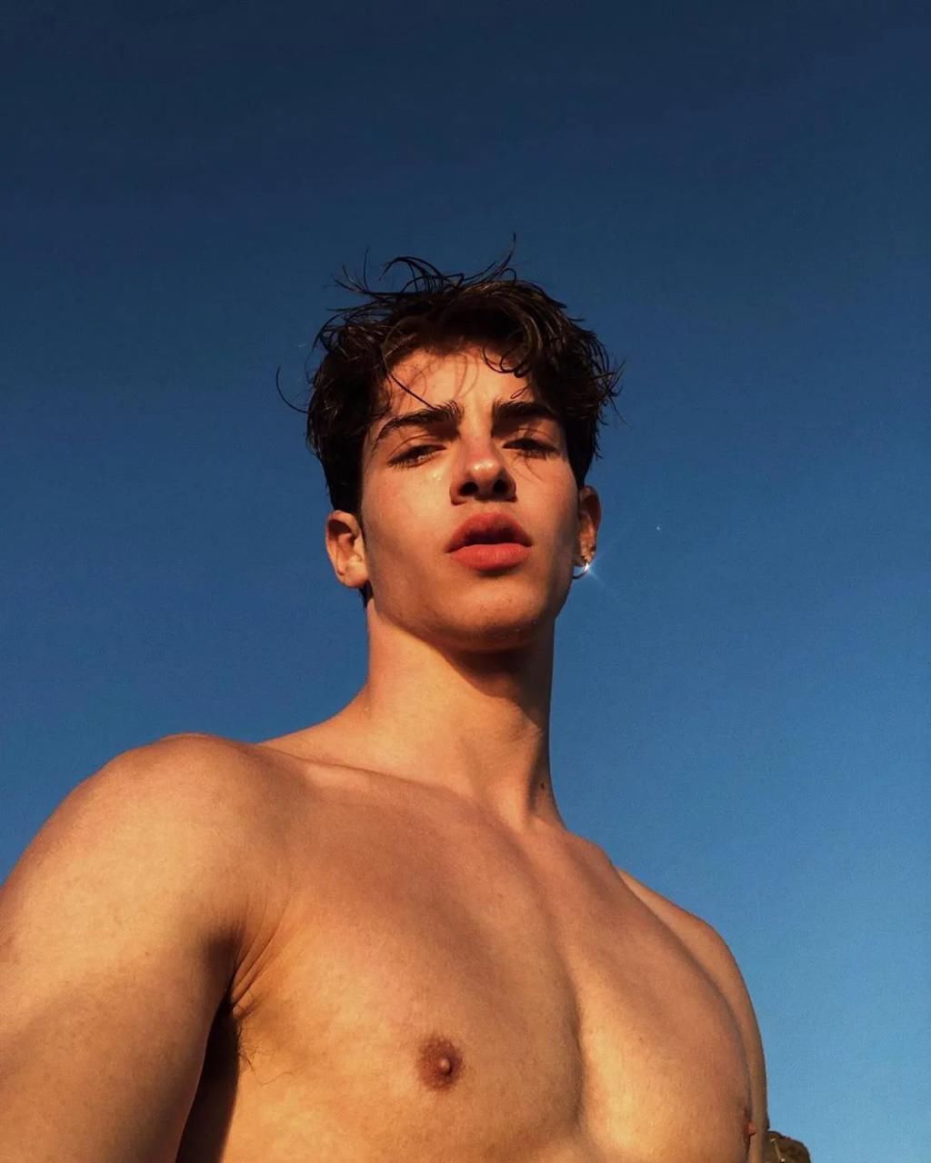  空降|Manu Rios 空降成《名校风暴》新男主！