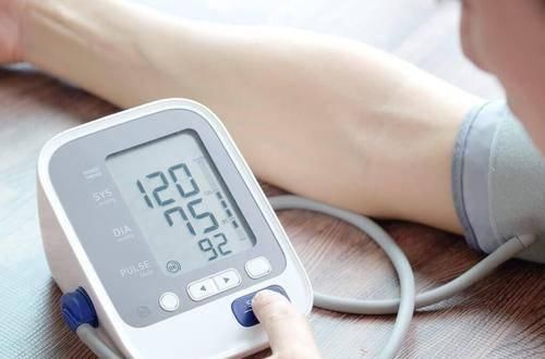 健康|用手摸一摸,就能知道血管健不健康?40岁开始做6件事,保养血管