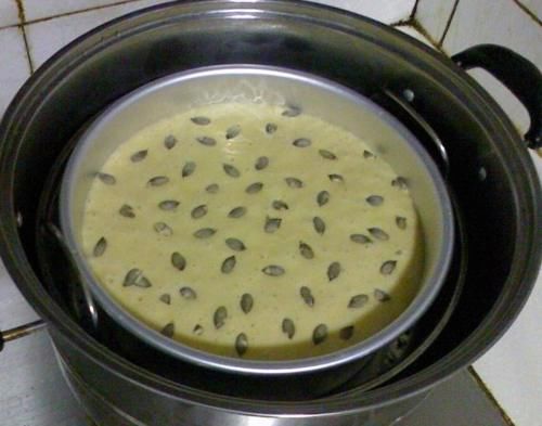  搅拌|想吃发糕，用1碗面粉2个鸡蛋，一搅一蒸，松软不粘牙，不塌陷