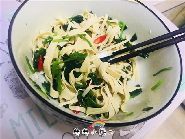  麻油|三伏天，坚持自己烧菜做饭，用心做，凉拌菜更下饭！