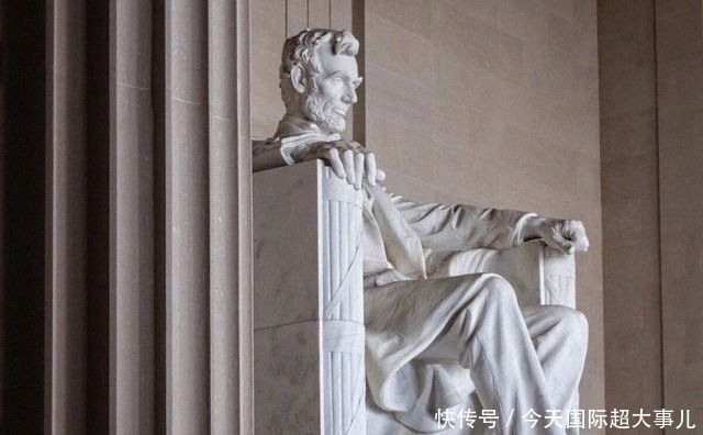 真实|黑奴解放者，却以解放黑奴为耻！撕开美国的美化，透视真实的林肯