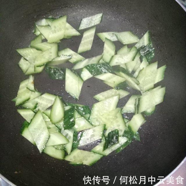 小炒|黄瓜炒鸡蛋，家常快手小炒