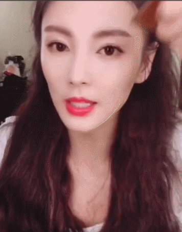 摇钱树|小S“摇钱树”计划稳了！母女同登封面似姐妹这是医美的力量？