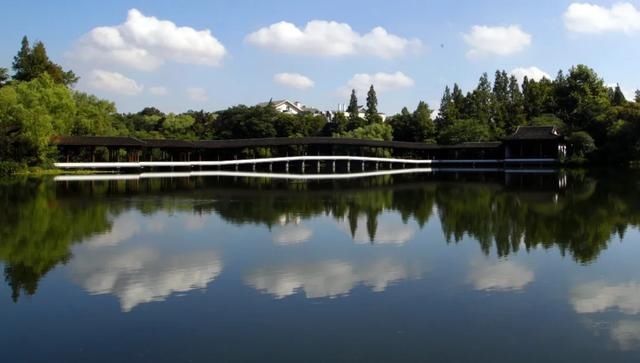  宝石山|0.5个亭子长啥样？这个夏天，西湖边这些地方不去会遗憾！