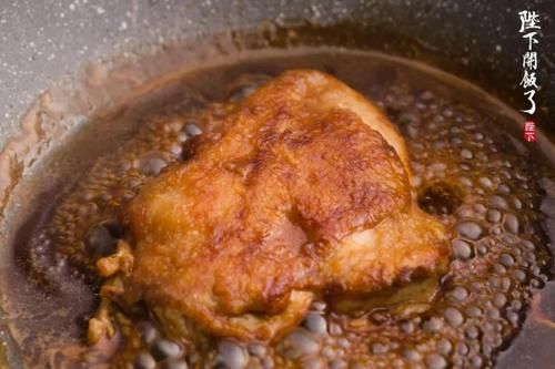  做饭|? 最不懂做饭的人也该学会的一道菜！！成菜超超超惊艳！4 块钱一盘的素菜，凭啥上桌秒光？！