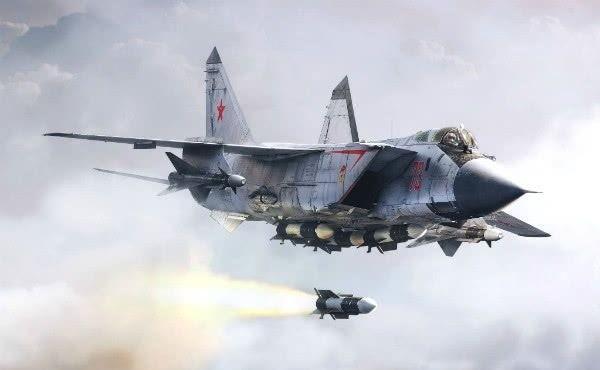 备战|如果美国开始备战,第一个将对谁下手?基辛格:它对美国威胁最大