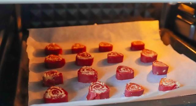  彩蔬面粉|这方子我做了不下10次，酥脆到灵魂，秒杀曲奇更鲜香!宝宝辅食