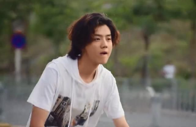  路小北|《穿越火线》是游戏改编剧的范本？第一集内容就有三处小毛病