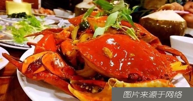  高端菜肴|一男一女饭店相亲，女子狂点7000元菜品，结账时女子崩溃到哭！