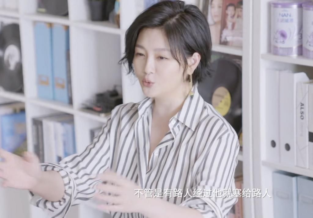  孩子|大S吐槽汪小菲，很爱女儿但闻到屎味，会把孩子塞给旁人甚至路人