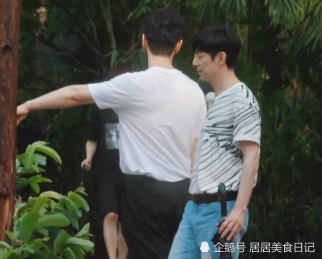  向往|《向往4》蘑菇屋下冰雹，桌上手机全被淋湿，导演却无动于衷！