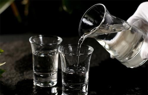 白酒|白酒到底是饮用高度酒好还是低度酒好?