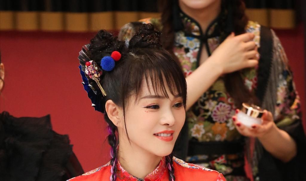 对金莎|《浪姐》最让观众不满的,不是掉链子的金莎,而是全程划水的她