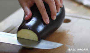 茄子|纯素炖菜食谱，茄子加上番茄这样做，营养丰富还好消化