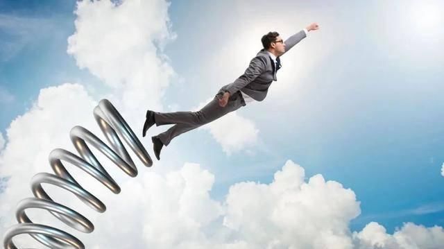  月薪|为何很多人，宁愿月薪4000，受穷受累，也要留在大城市？4点讲透