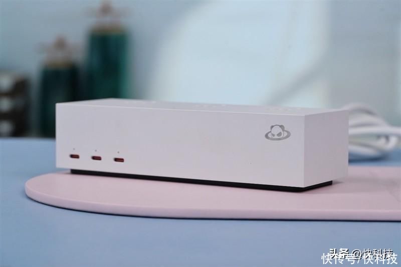 PANDAER 120W桌面超级充电站PRO评测：跟凌乱桌面说拜拜