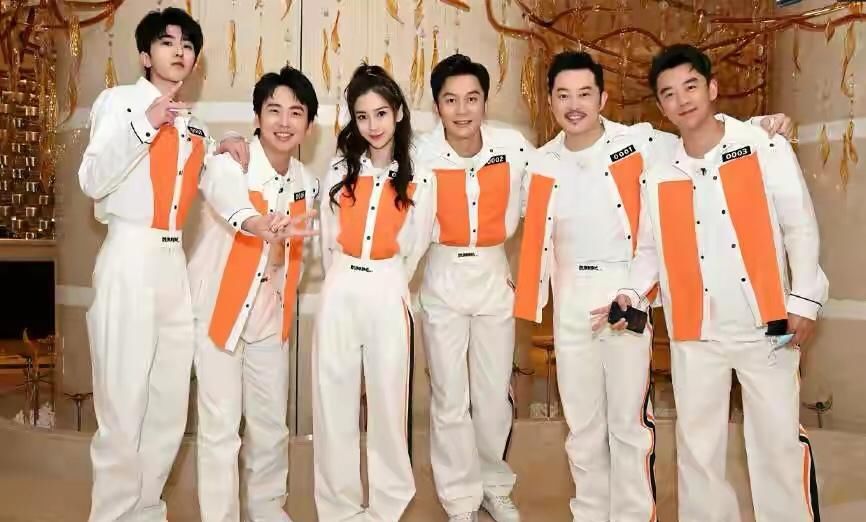  鹿晗|《哈哈哈哈哈》最新路透！鹿晗邓超蹭素人婚礼，素颜状态太能打