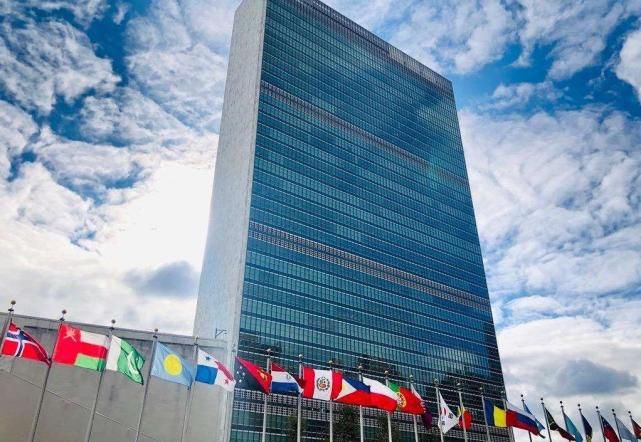  这回|特朗普这回踢到铁板，18国部长发声力挺世卫，美已沦为国际弃儿