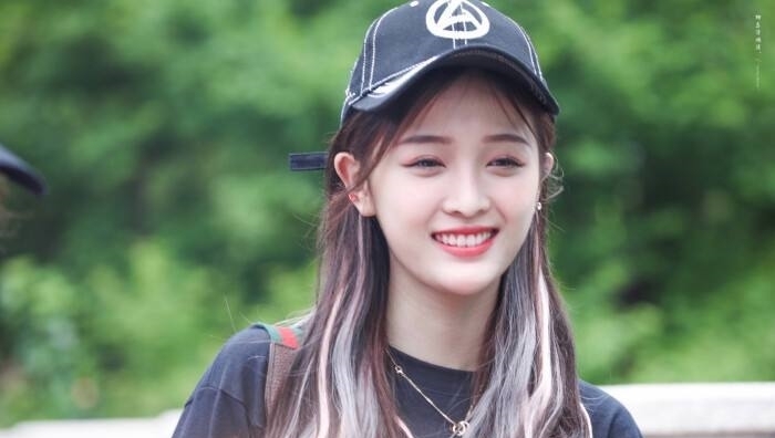 成员|火箭少女解散15天,吴宣仪终于改微博名