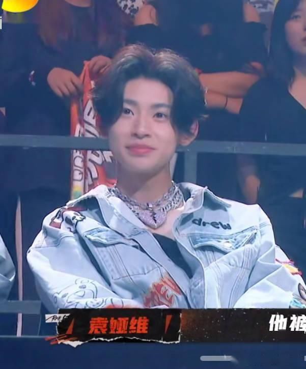  播出|达琳分享节目决赛录制未播出repo 是让众人被美颜暴击的气氛担当小鬼