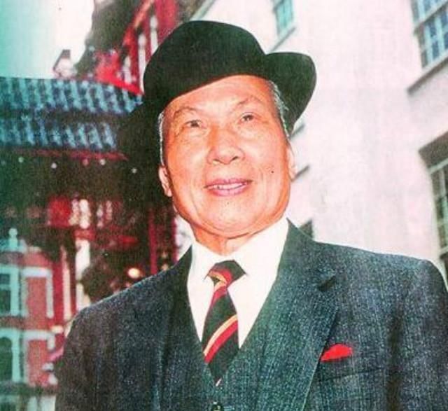  原因|何鸿燊送他终身免费吃喝VIP卡，他丝毫不感谢，原因：赌场输光3亿多