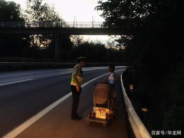  行李箱|婴儿车当行李箱 女子推着徒步上千公里还上了高速
