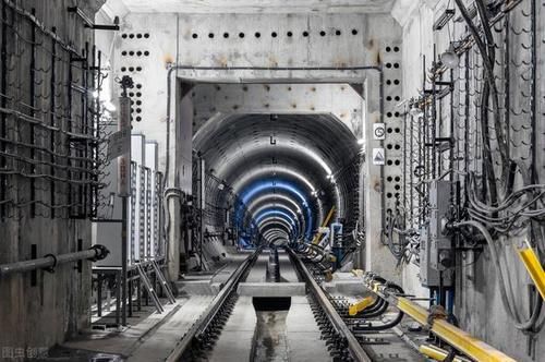 中国|中国和欧洲之间已有2条光缆线路，跨里海光缆项目将竣工