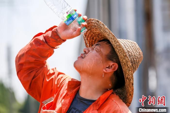 大暑|大暑节气 铁路工人高温下的坚守