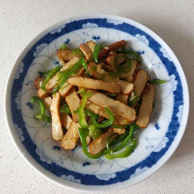  夏日|#夏日消暑，非它莫属#【下饭菜】辣椒炒豆干