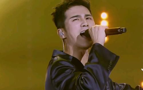  上演|《跨界歌王》上演回忆杀，刘端端姜潮表现亮眼，没有尬评感觉好！