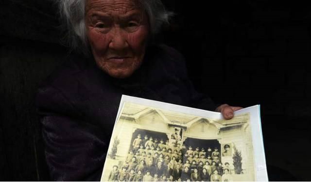  户口|九旬老太拒绝上户口，临终前坦白真实身份，村民：藏得真深！