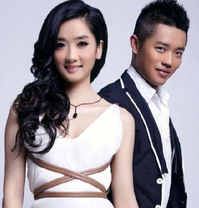 凤凰|Yamy与老板开撕误伤凤凰传奇,网友喊话玲花“建议离婚”