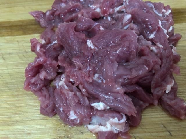饭店|学会1个小技巧,牛肉又嫩又入味,炒出来的牛肉比饭店还好吃