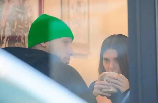  调戏|太炸了！老色批6连胜场均30+6！兄弟报销后，公开调戏他女友