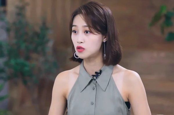 蓝盈莹|《浪姐》又一姐姐人设崩塌,听到她的经历,粉丝们笑出猪叫声