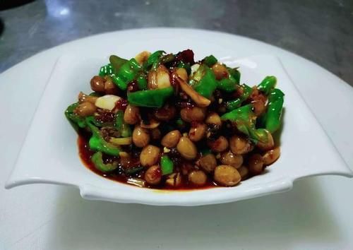  大众|20多年老厨师教花生米新做法，大众喜欢的下饭菜，天天吃都不腻