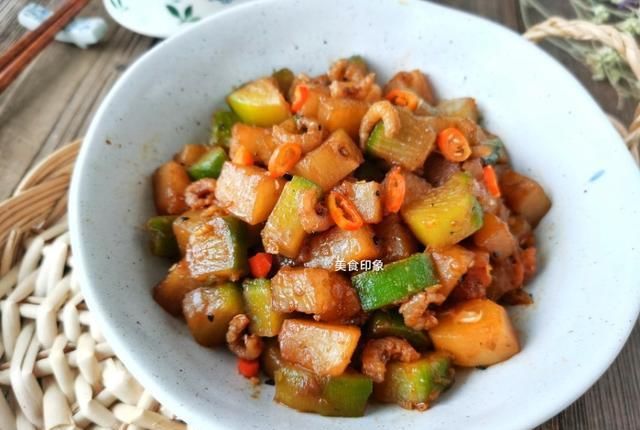 作用|秋吃萝卜赛人参,这做法一定要试试,简单一焖出锅比肉还香