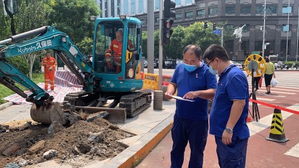 纪实|及时修复漏气点 昼夜不停消隐患——北京燃气一分公司广宁伯街抢修纪实