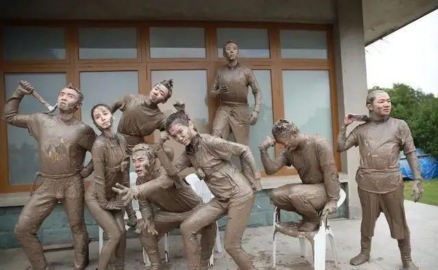 变味|《奔跑吧》悄然变味,内容连环撞款《向往的生活》与《极限挑战》