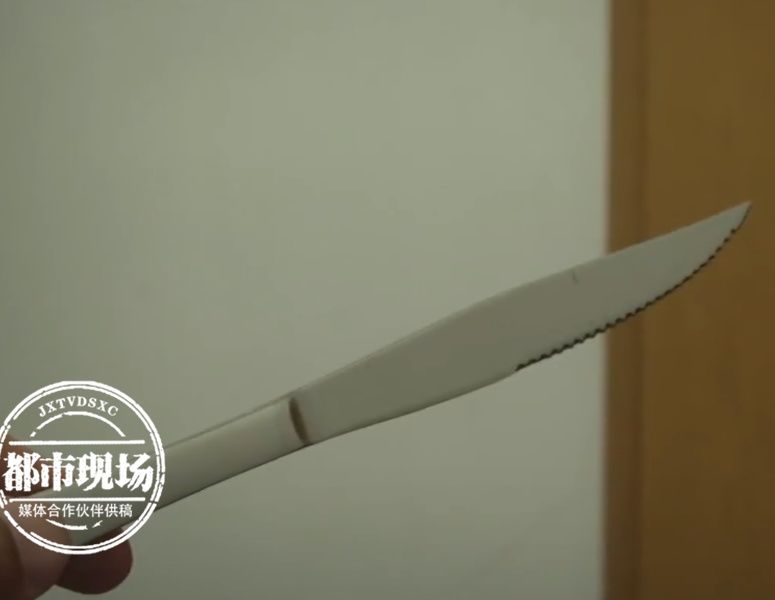 上门|大妈遭遇入室抢劫，还被拍下不雅照片，对方几次上门踩点