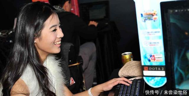 真实|太真实了吧网游女主播竟被几十个大汉围殴半小时无奈退游!