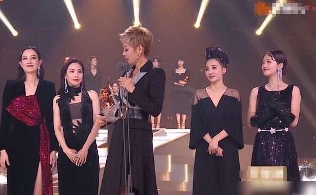  成团|《乘风破浪的姐姐》她左右逢源远离纷争，虽然没成团，却成大赢家