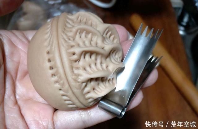 令人|独具风味的核桃面包，外观与口感都令人感叹，连吃5天都不够