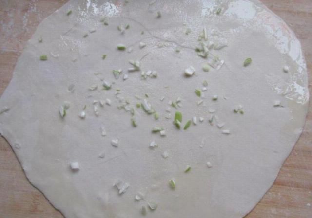  烙饼|烙饼层次分明外酥里软，大厨：多＂1步＂妥妥的，可惜好多人不知道