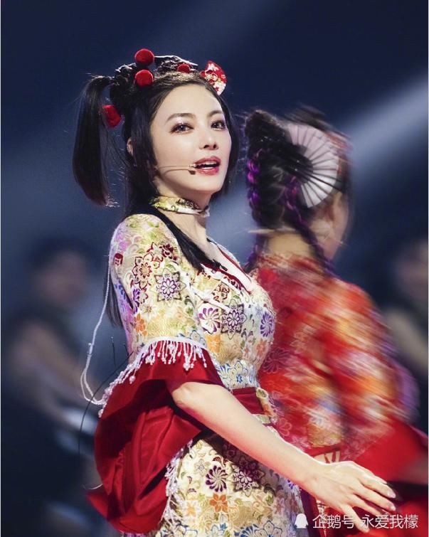  动态|金莎发动态向彩虹节拍组道歉，表示这件事像噩梦，下台哭了几个小时