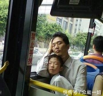 图片|搞笑图片幽默段子笑话：孩子，你的女神正看着你呢，哈哈哈