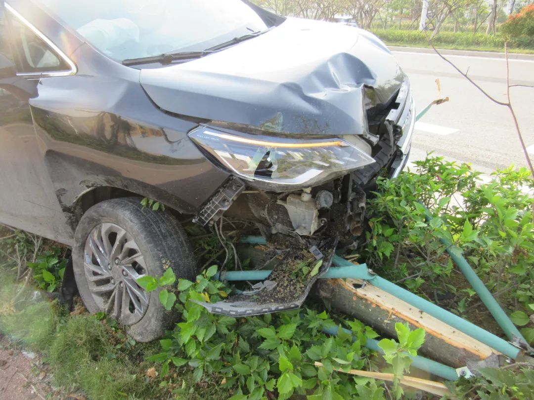  判刑|男子在斗门公交站台睡觉被小车飞撞当场丧命！车主夫妇双双被判刑！