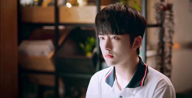 丁禹兮|10位男星穿校服!《以家人之名》宋威龙、罗云熙、丁禹兮都是顶级校园男神