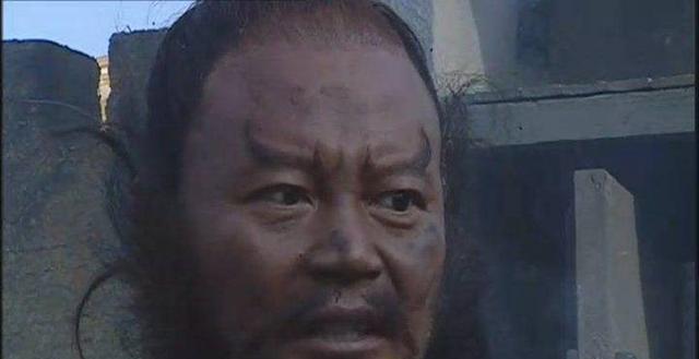  差点|宋江曾经因为一件事，差点杀了武松，幸亏鲁智深出言相救